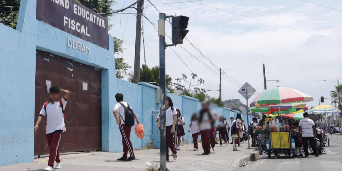 El Ministerio de Educación ordena clases a distancia para 34 unidades fiscales de Durán
