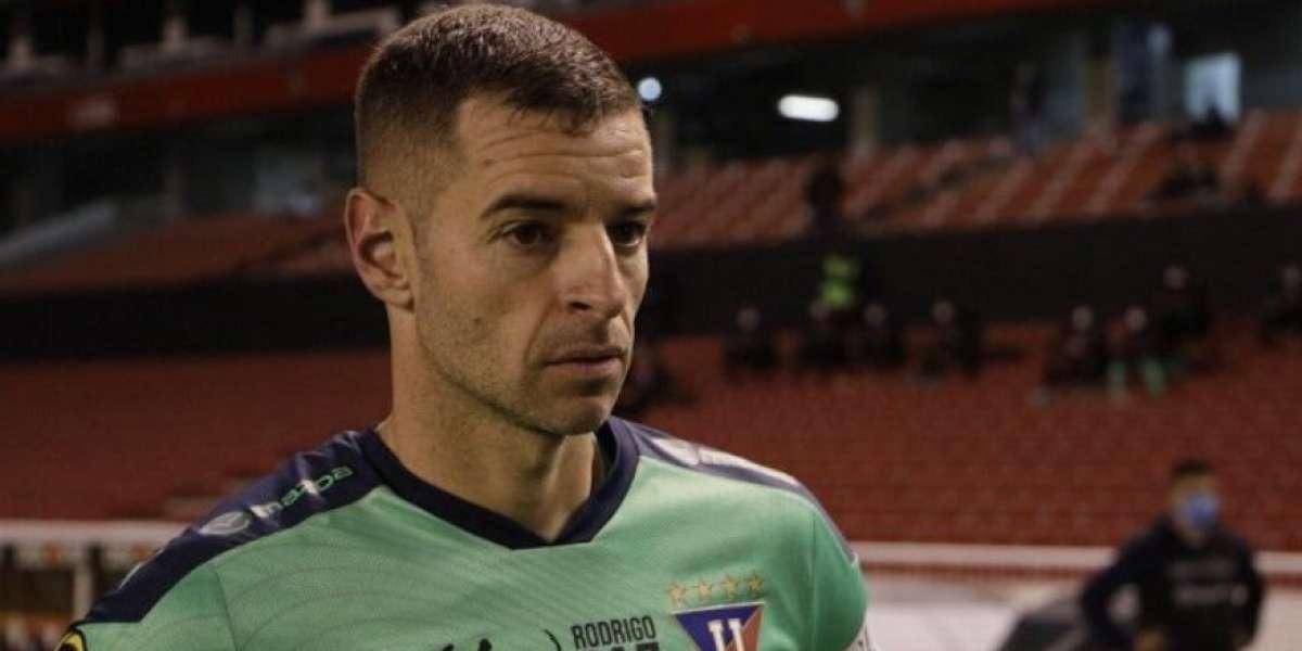 Adrián Gabbarini sería uno de los nuevos asistentes técnicos en Liga de Quito