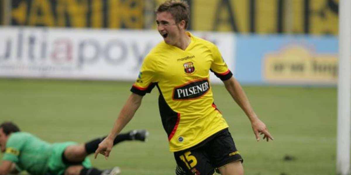 Ricardo Noir, quien tuvo un breve paso por Barcelona SC, ahora tiene su propia peluquería