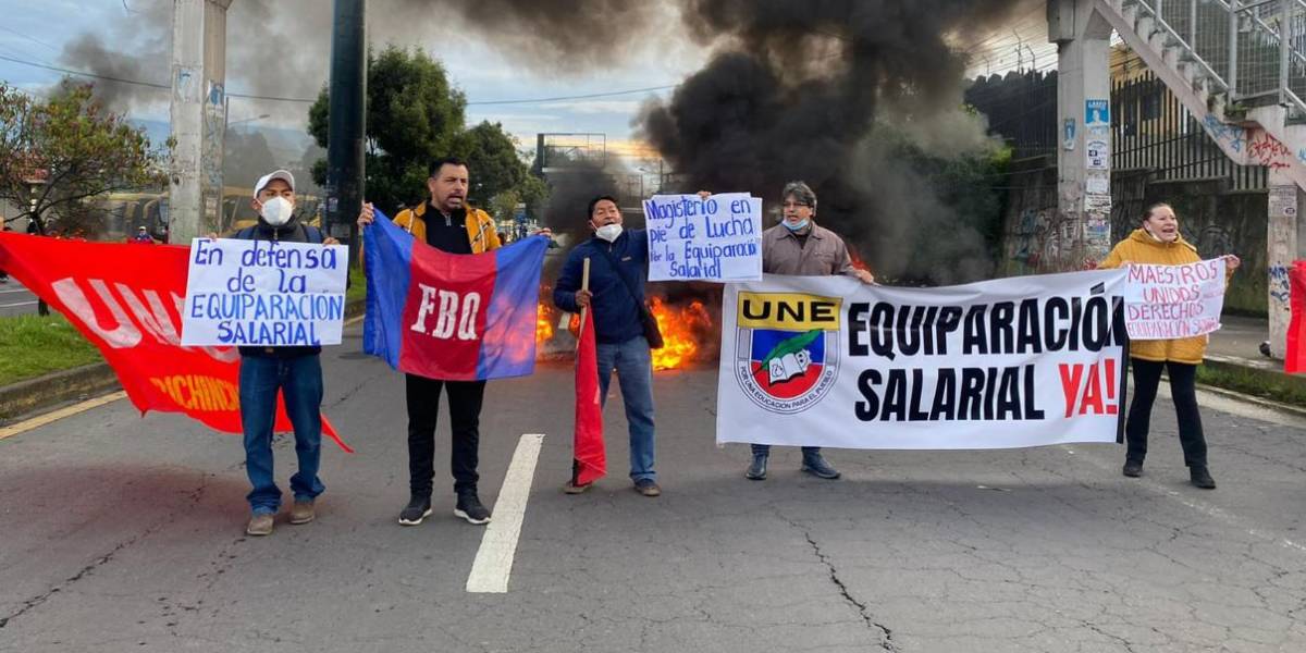 UNE anuncia huelga de hambre en defensa de una equiparación salarial