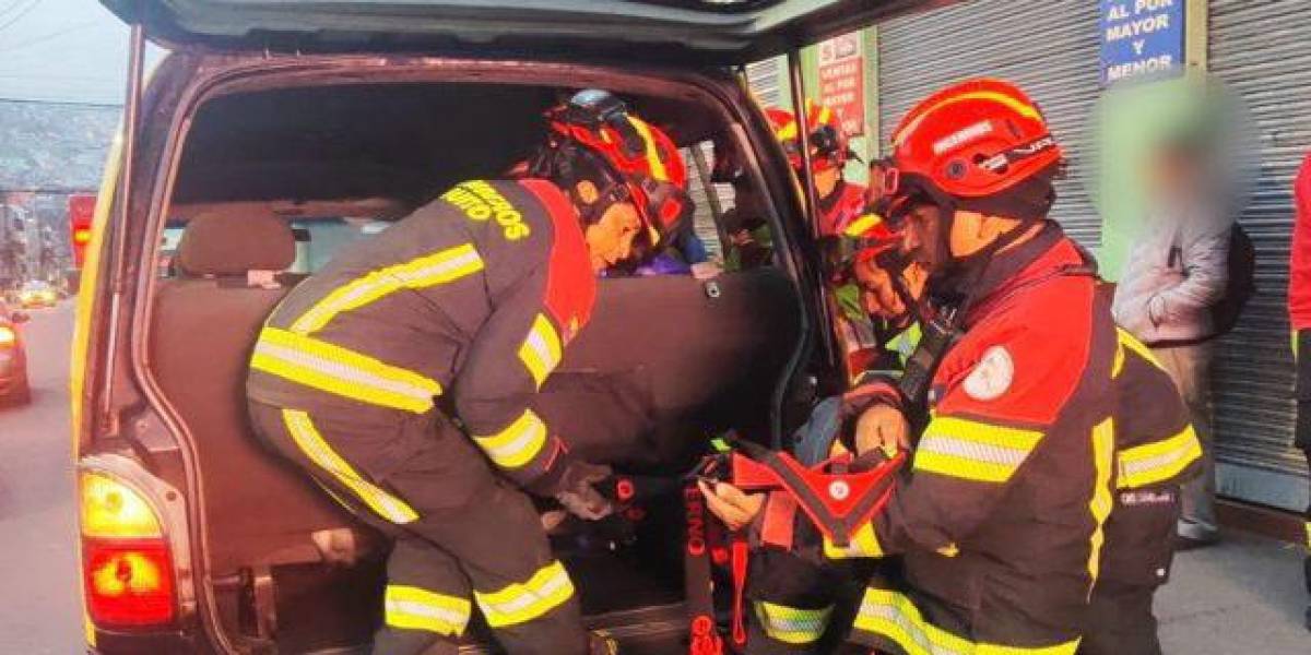 Cuatro heridos tras siniestro de tránsito en el sur de Quito