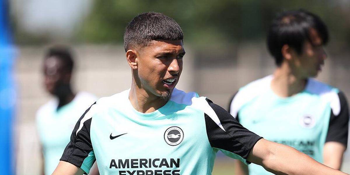 Jeremy Sarmiento podría salir del Brighton en este mercado de fichajes