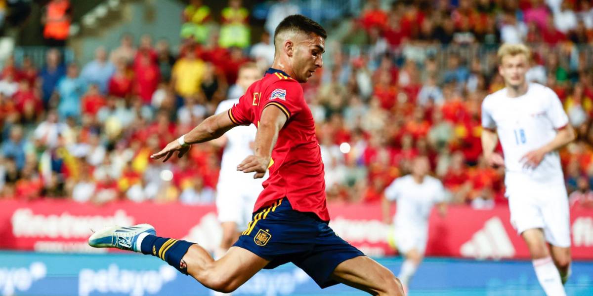 España aprovecha la derrota de Portugal y es líder de su grupo en la Nations League