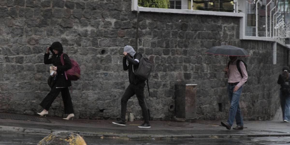 Cielos nublados y lluvias dispersas en Ecuador el 26 de febrero