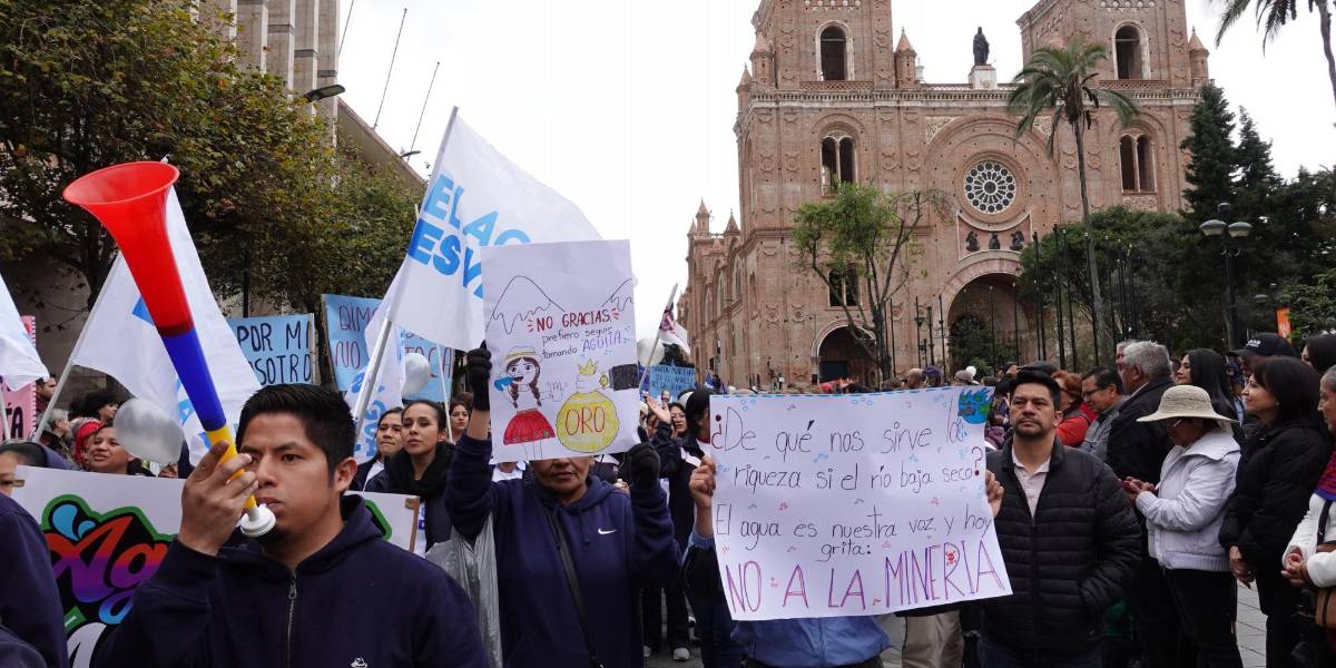 El Gobierno revoca licencia ambiental del proyecto minero Loma Larga