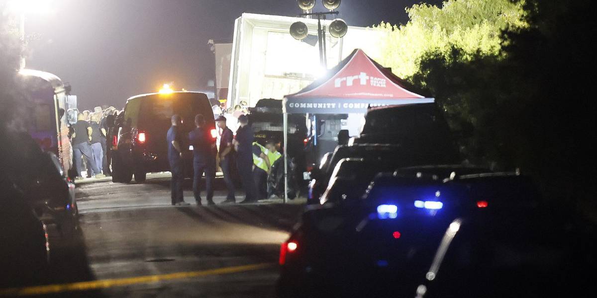 Hallan en Texas a 46 migrantes muertos dentro de un camión