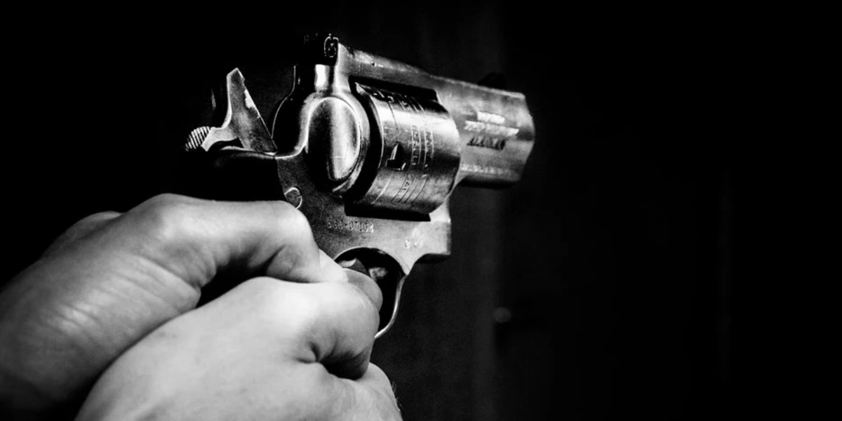 Un ataque armado en un prostíbulo de Pasaje, en El Oro, deja un muerto y una decena de heridos