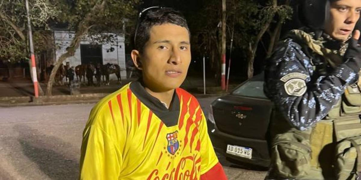 Copa Sudamericana: hincha de Barcelona SC es detenido en Argentina por lanzar una bengala contra la tribuna de Estudiantes