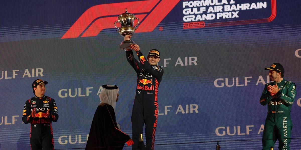 Verstappen gana la carrera seguido de Checo Pérez y Fernando Alonso