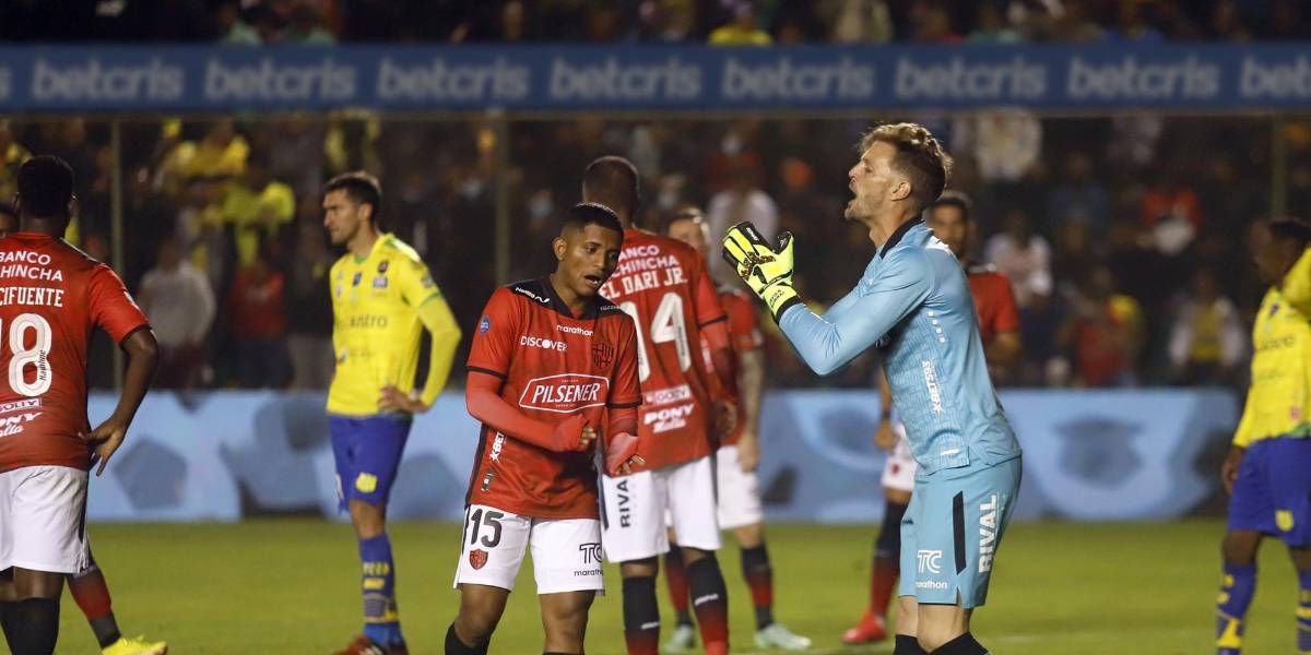 Un inexpresivo Barcelona SC pierde y se aleja de la punta