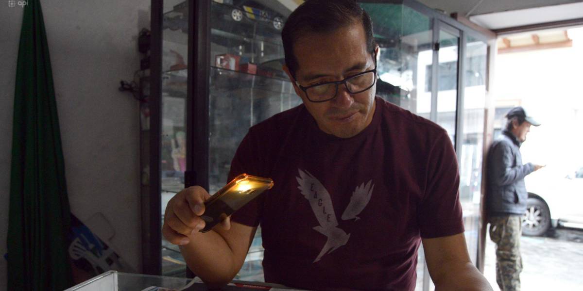Apagones en Ecuador: quejas en los barrios de Quito por la improvisación en los cortes de luz
