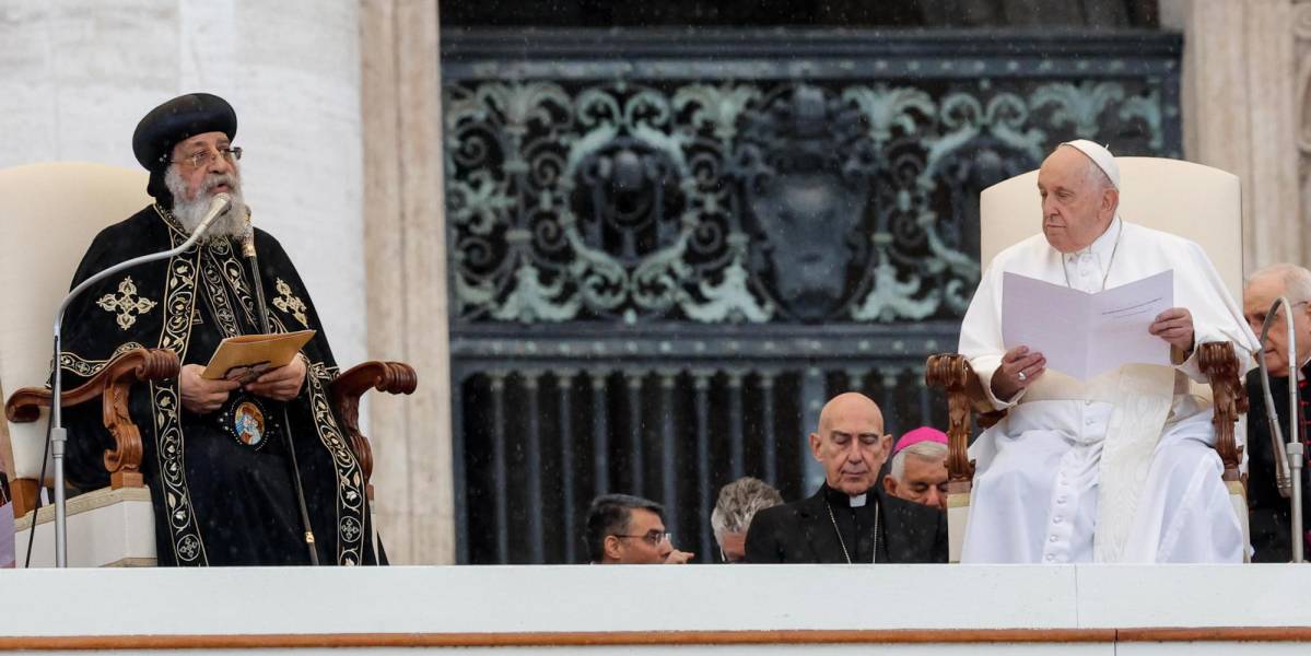 El Papa Francisco recibió a Spider-Man y descubrió su identidad secreta