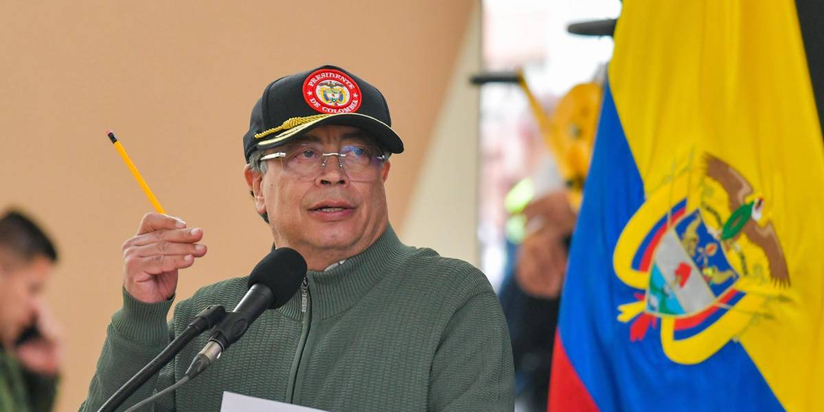 Gustavo Petro declara emergencia sanitaria y económica en Colombia por brote de fiebre amarilla