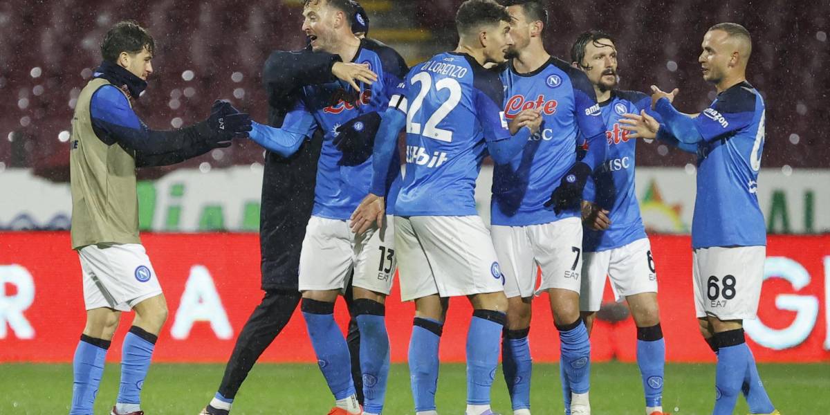 Napoli vence y se afianza como líder en el Calcio italiano