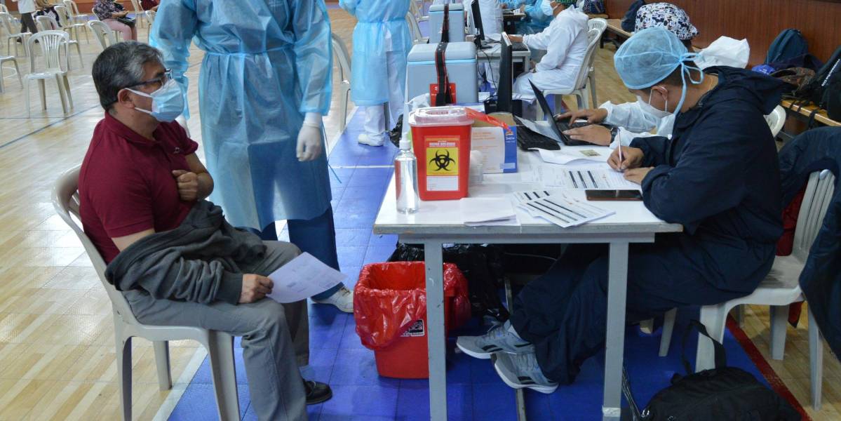 Proponen cuarentena obligatoria, toque de queda y movilidad restringida para hacer frente a variante Delta en Ecuador