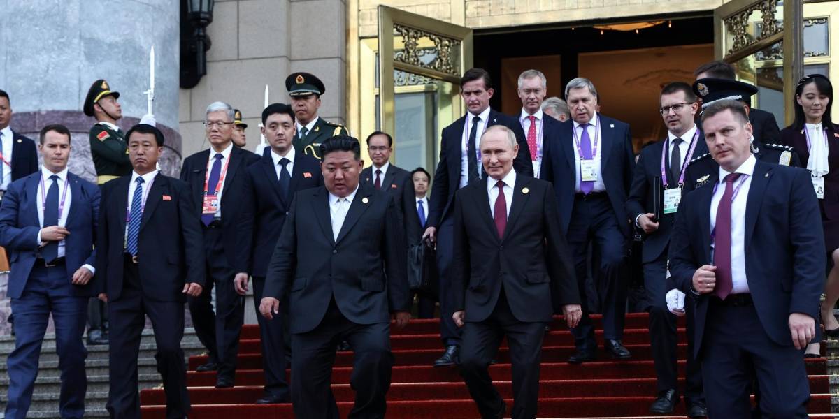 Putin se reúne con Kim Jong-un, pero el Kremlin niega una conspiración contra Trump