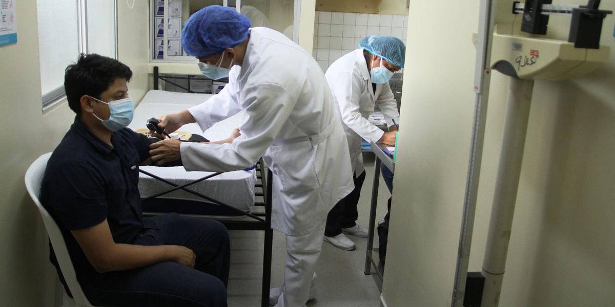 Pichincha se acerca a los 200 mil contagiados por COVID-19, Guayas a los 75 mil