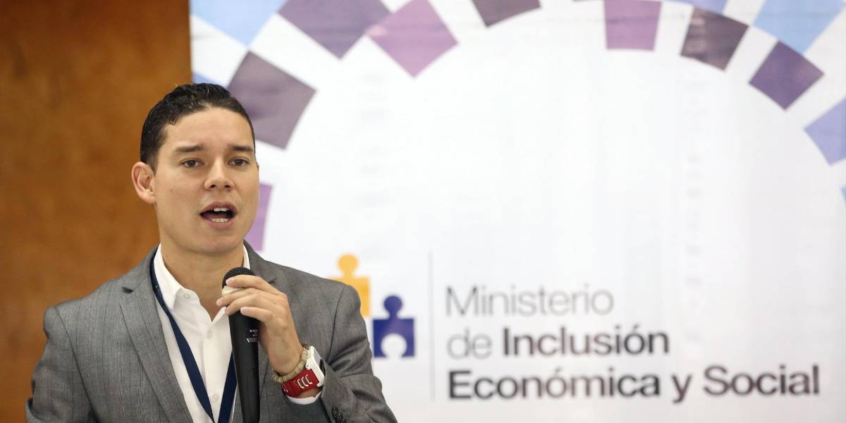 Iván Espinel salió del hospital y cumplirá arresto domiciliario en Portoviejo