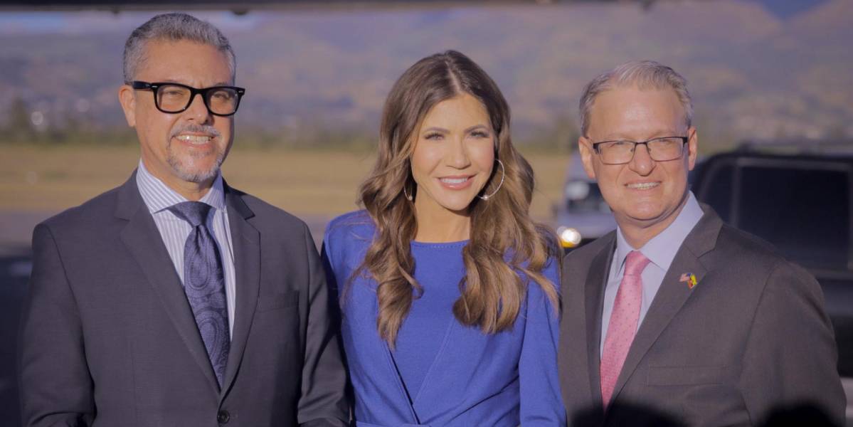 Kristi Noem, secretaria de Seguridad Nacional de EE. UU., llegó a Ecuador