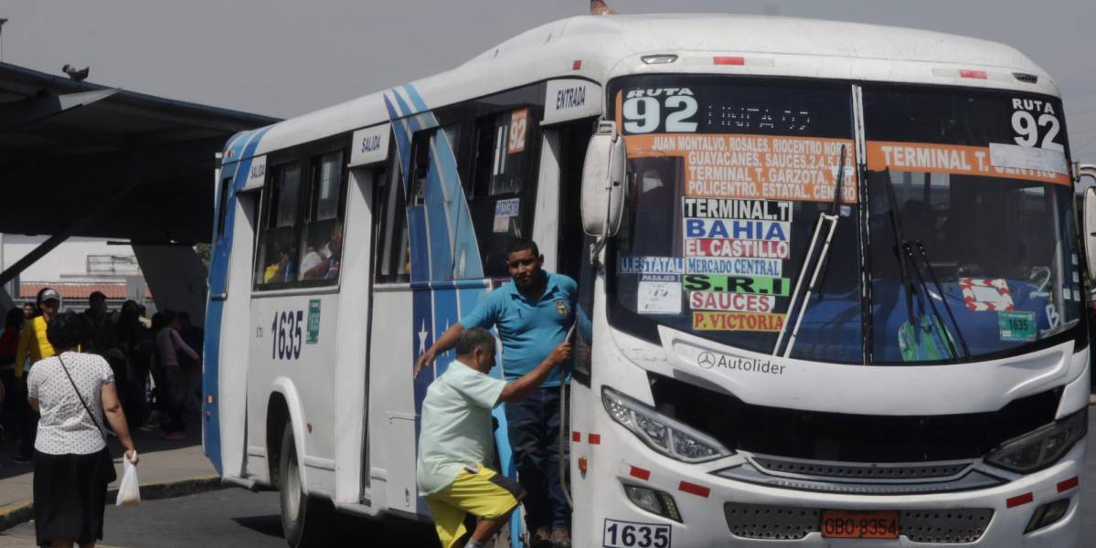 Aquiles Álvarez y sus tareas pendientes con el transporte público de Guayaquil