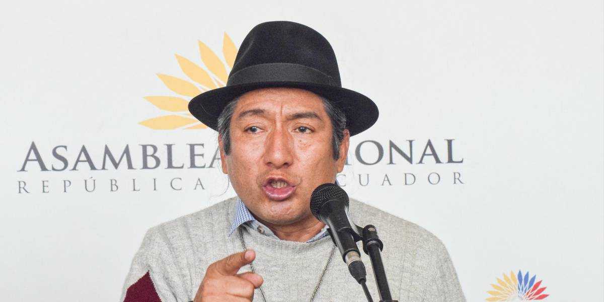 Asambleísta Salvador Quishpe acusa al presidente Lasso de engañar con precio del combustible