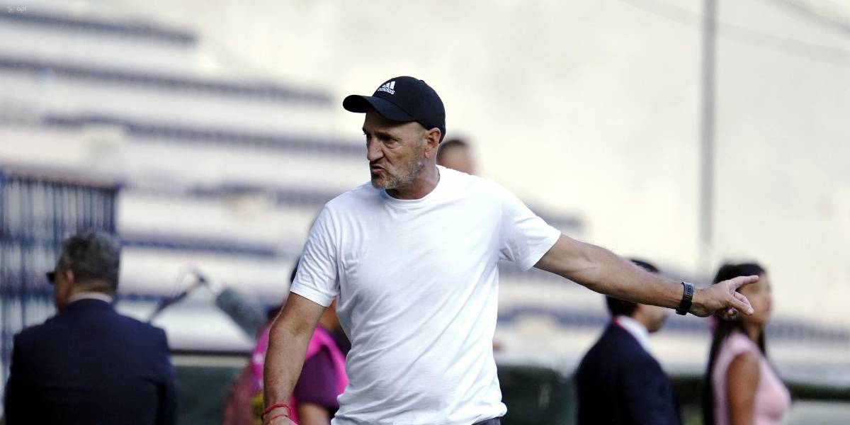 Guillermo Duró reveló que ha detenido la salida de jugadores importantes de Emelec