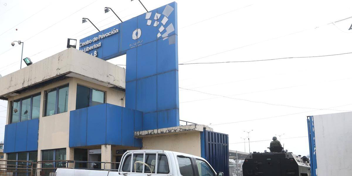 Dos reos fueron procesados por ingresar seis celulares en la cárcel Regional Guayas