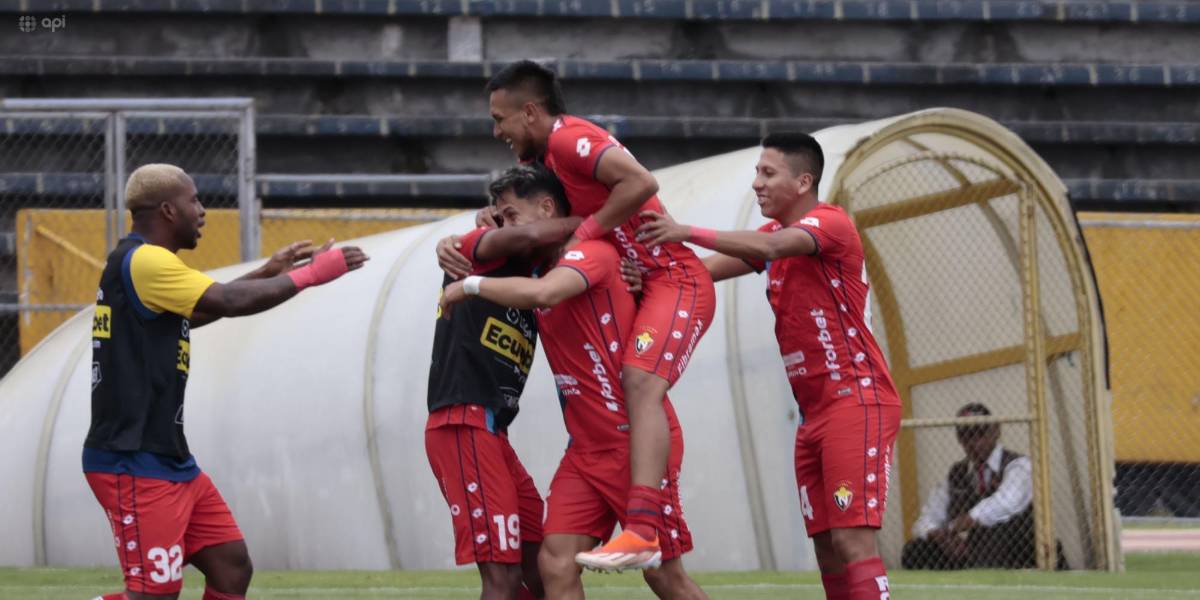 Marco Pazos: “Estamos muy optimistas y confiamos en lograr una pequeña hazaña ante Barcelona SC”