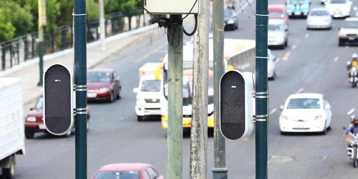 CNEL desconecta los radares en Durán por infringir la Ley