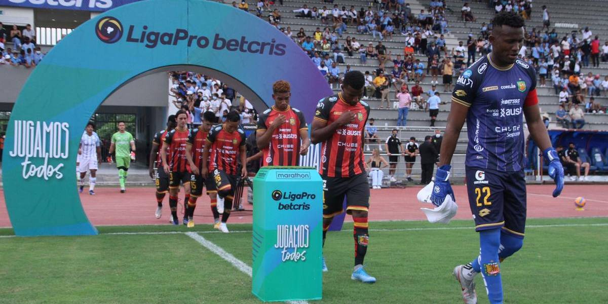 Deportivo Cuenca se presentó con 7 jugadores, el partido se suspendió y perdió 3-0