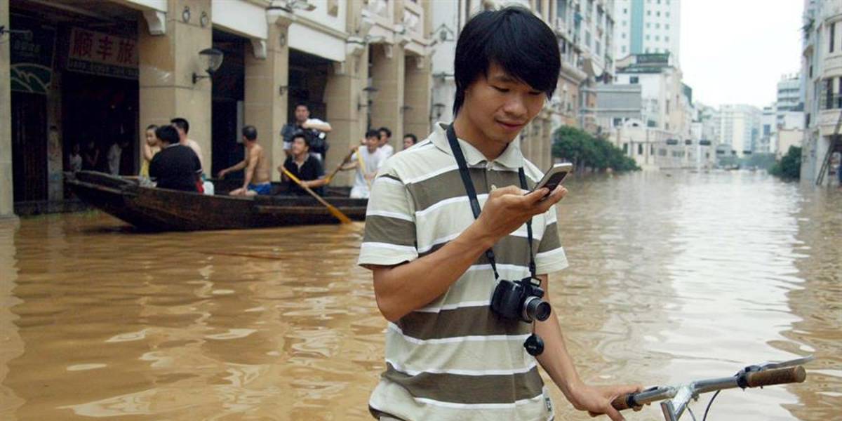 China anuncia la restricción del uso de celulares a menores de 18 años a un máximo de dos horas por día