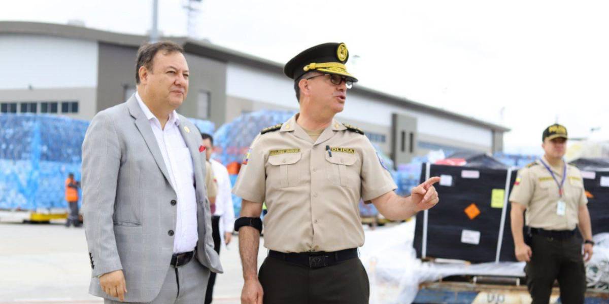 Ecuador recibe 7,3 millones de municiones para reforzar sus planes de seguridad