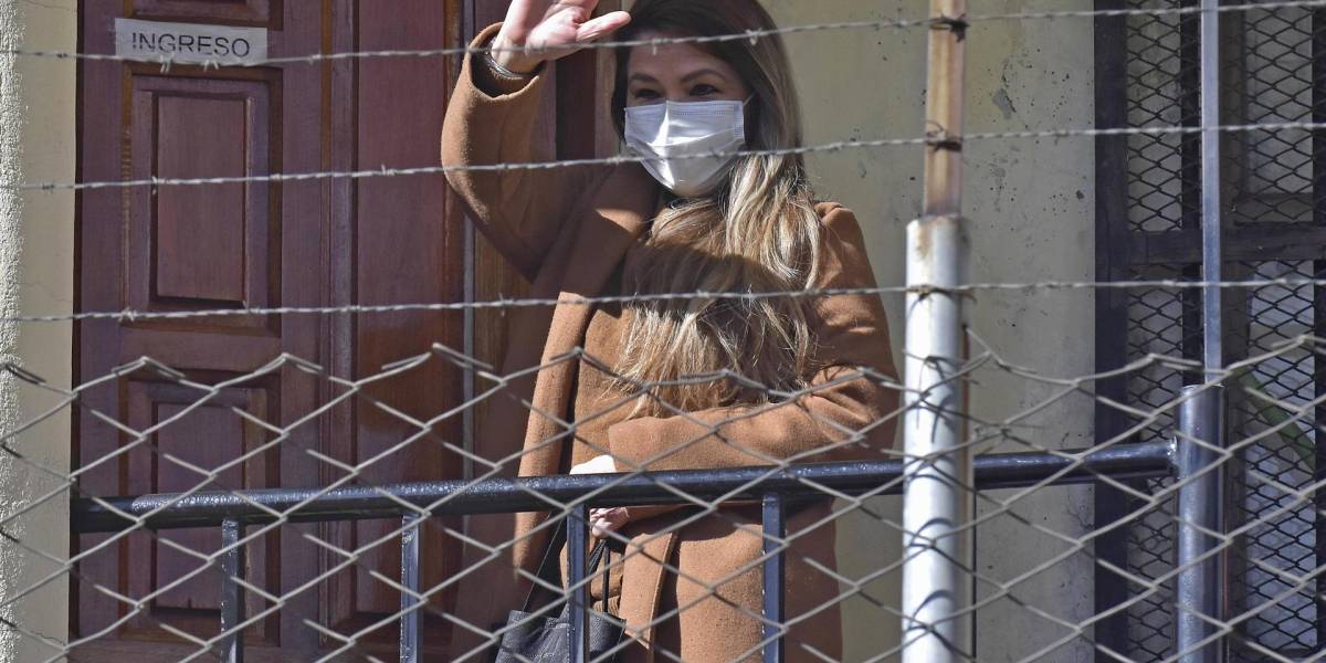 Jeanine Áñez recuerda desde prisión los 4 años de su llegada a la Presidencia interina de Bolivia
