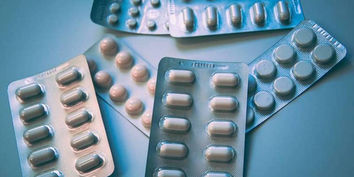 Arcsa alerta de posibles eventos adversos en el sistema nervioso por uso de ciprofloxacina: estas son las reacciones