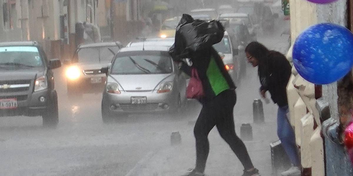 El Inamhi advierte lluvias intensas en la Sierra que llegarán al norte del Litoral y la Amazonía