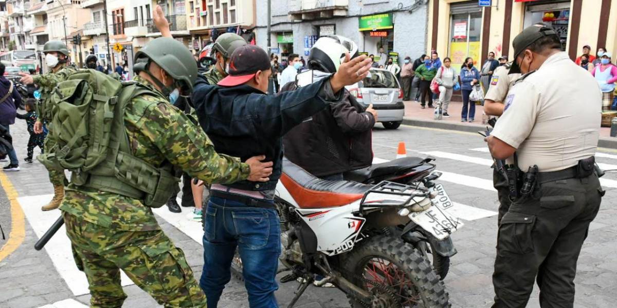 ¿En qué quedó la propuesta del Gobierno sobre dejar a los militares en las calles?