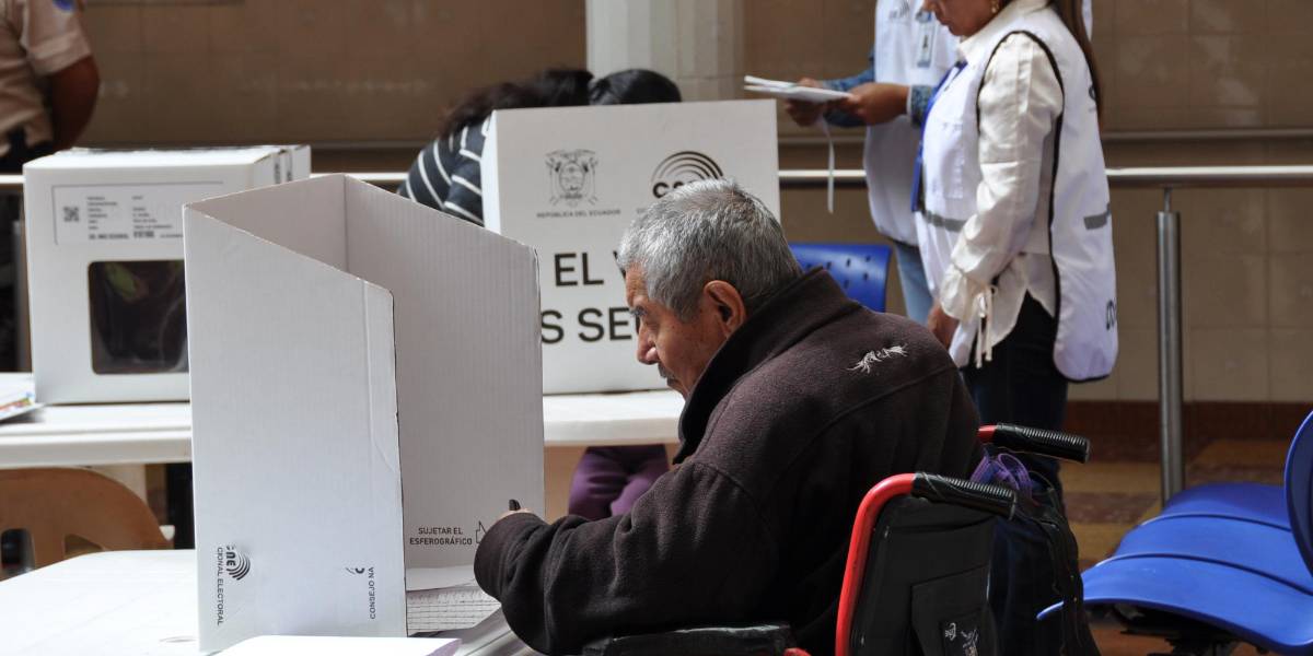 El voto facultativo de 1,5 millones de adultos mayores será determinante en la segunda vuelta