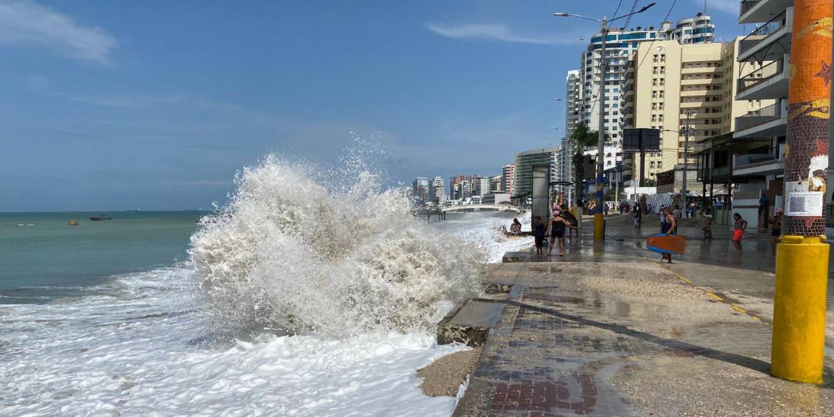 Ecuador se prepara para el primer simulacro nacional de tsunami de 2025
