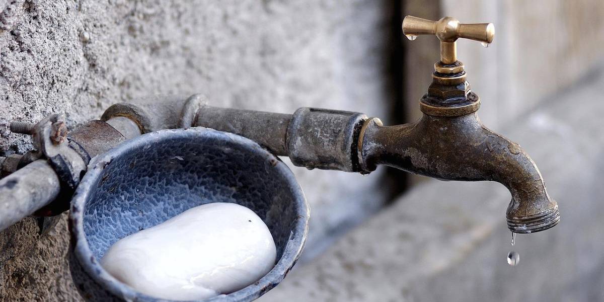 Anuncian corte del servicio de agua potable por 17 horas en más de 50 sectores del sur de Guayaquil