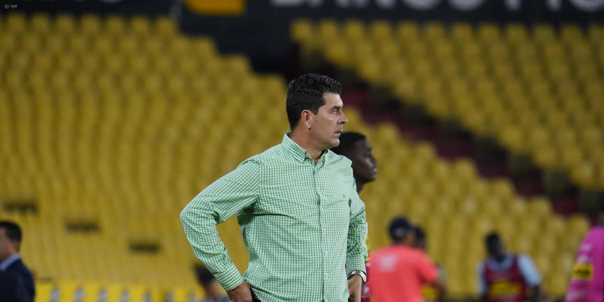 Ismael Rescalvo: “No estamos a la altura de Barcelona SC, sobre todo a nivel de puntos”