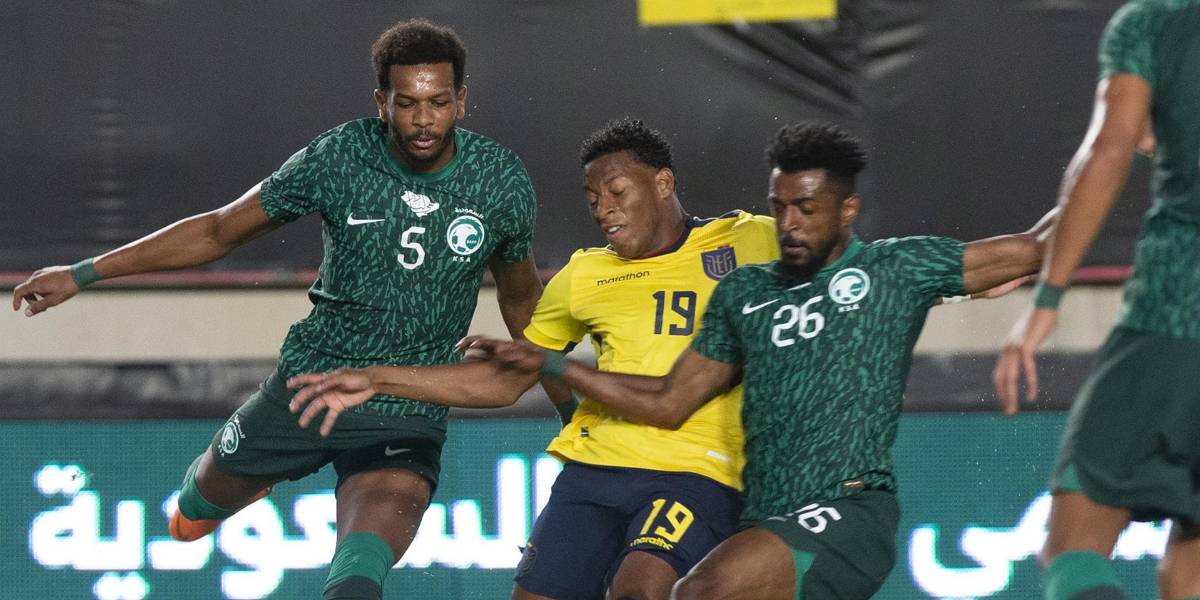 Ecuador 'perdona' a Arabia Saudita y empata sin goles