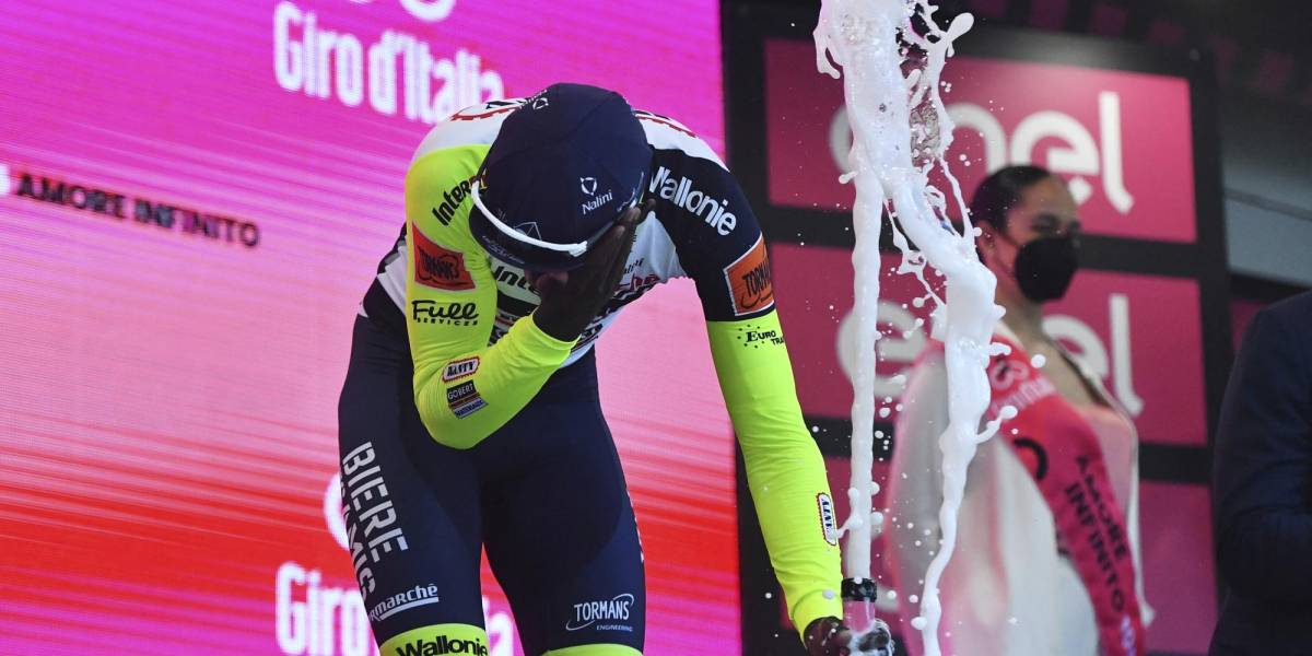 Giro de Italia: Binaim Girmay se retira por una lesión de ojo provocado por un 'corchazo'