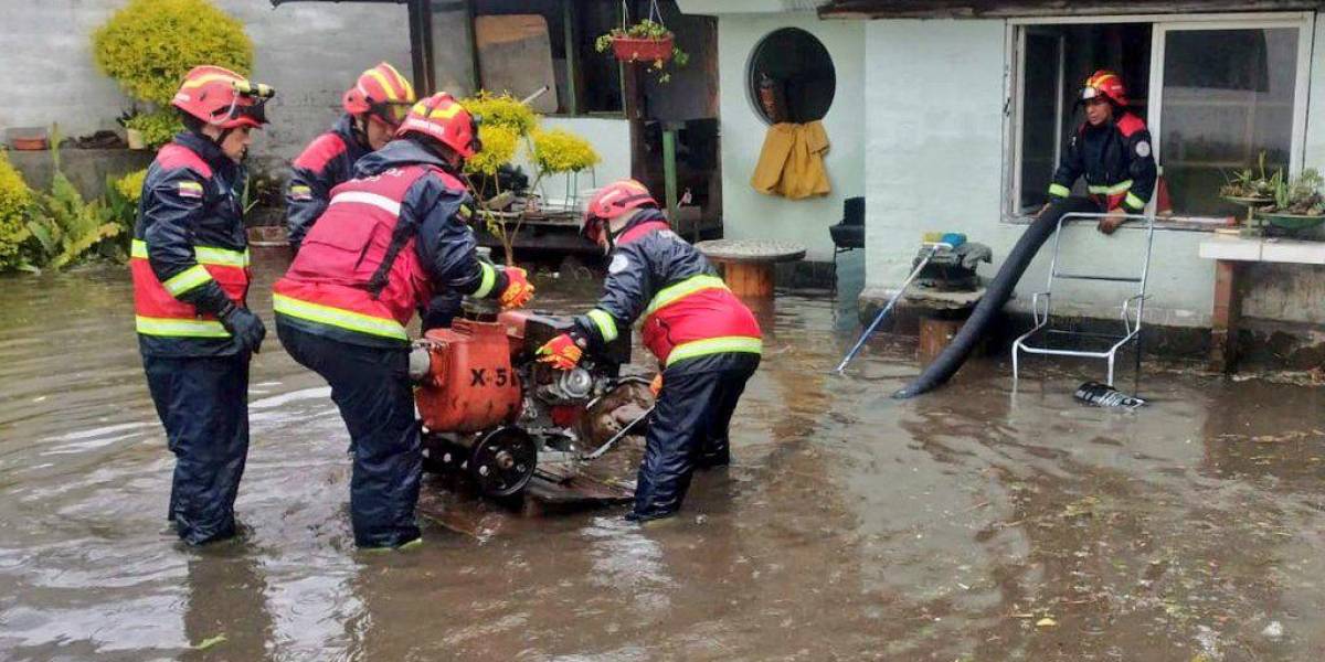 Quito: la fuerte lluvia y el granizo provocaron 19 incidentes