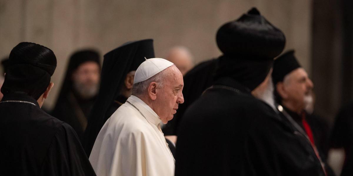 El papa, en buenas condiciones, permanecerá una semana en el hospital