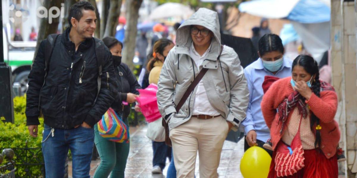 En Ecuador deja de ser obligatorio el uso de mascarilla en espacios abiertos y cerrados