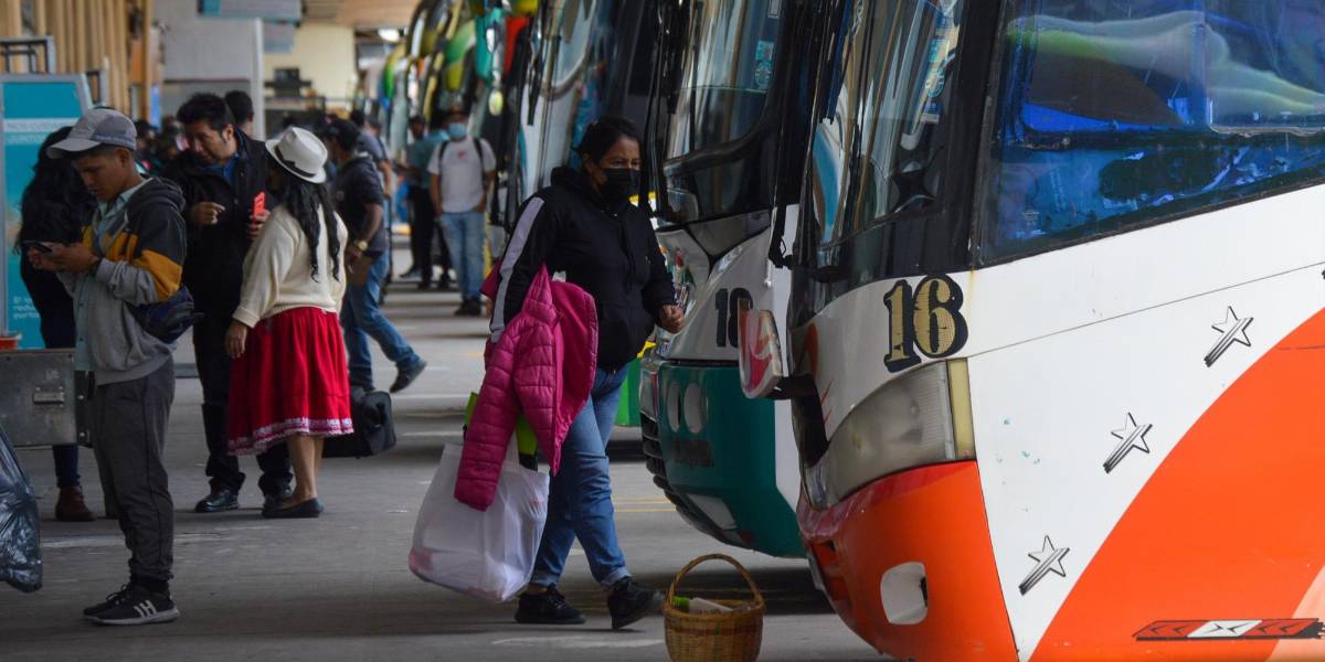 Feriado del 10 de Agosto: se activan operativos viales en Guayaquil y Quito