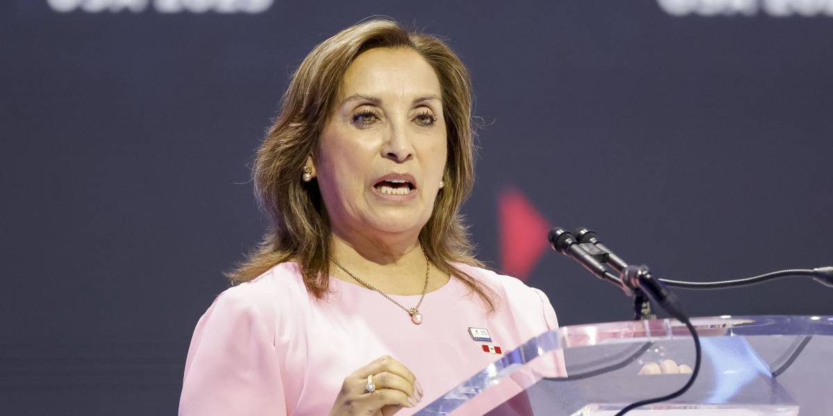 Fiscalía de Perú investiga a Dina Boluarte por no declarar relojes de lujo