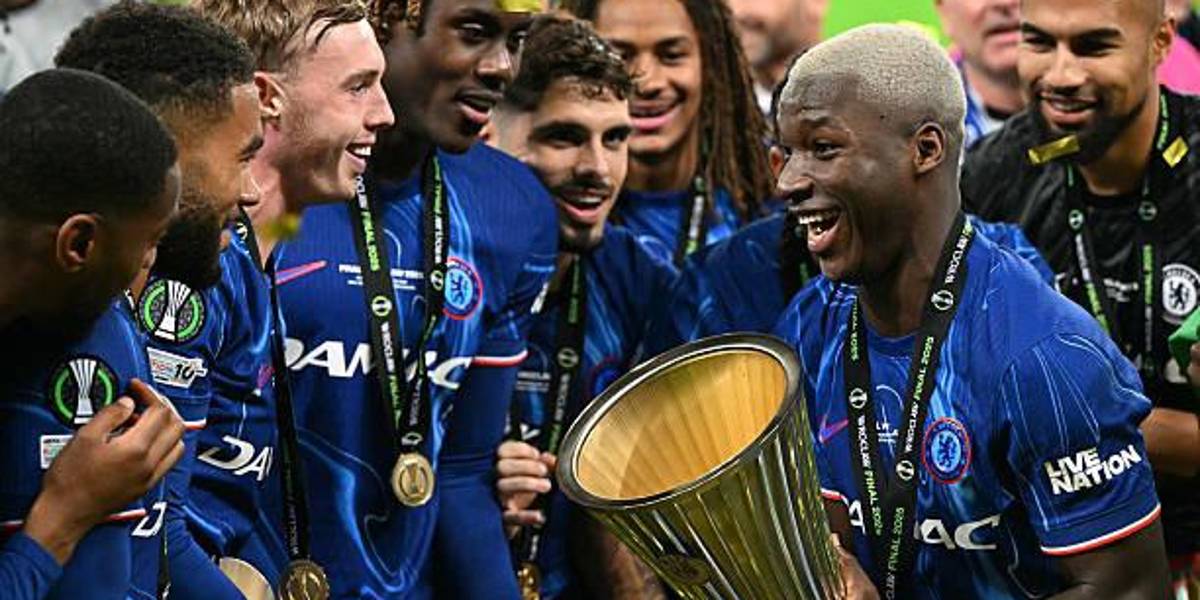 Moisés Caicedo, el tercer ecuatoriano en salir campeón de torneos europeos