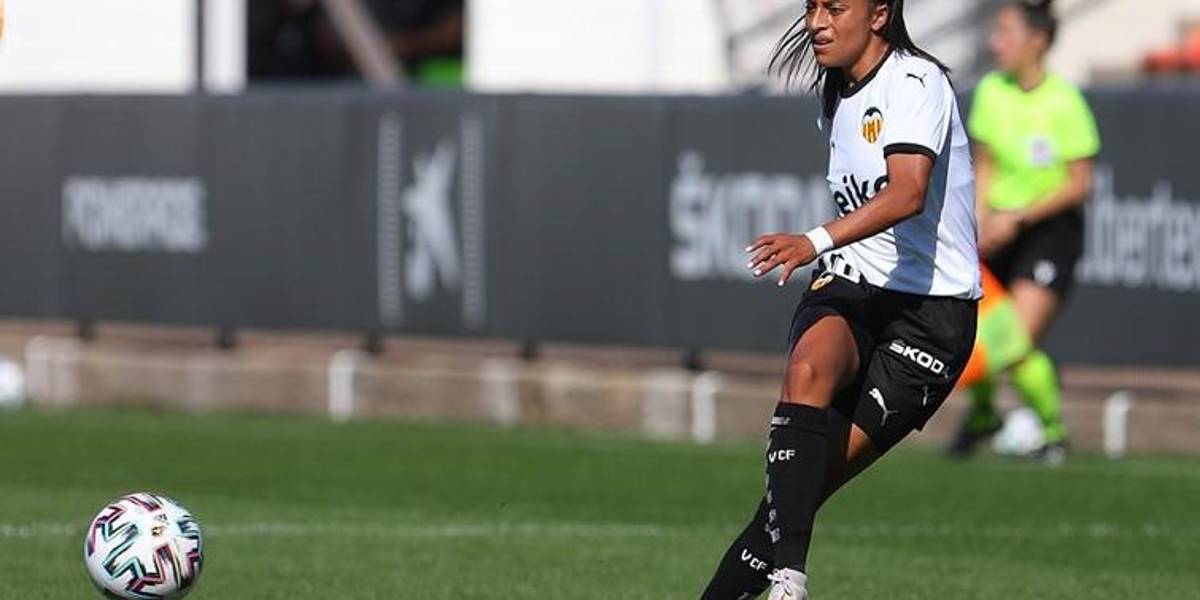 La ecuatoriana Kerlly Real renueva con el Valencia hasta 2024