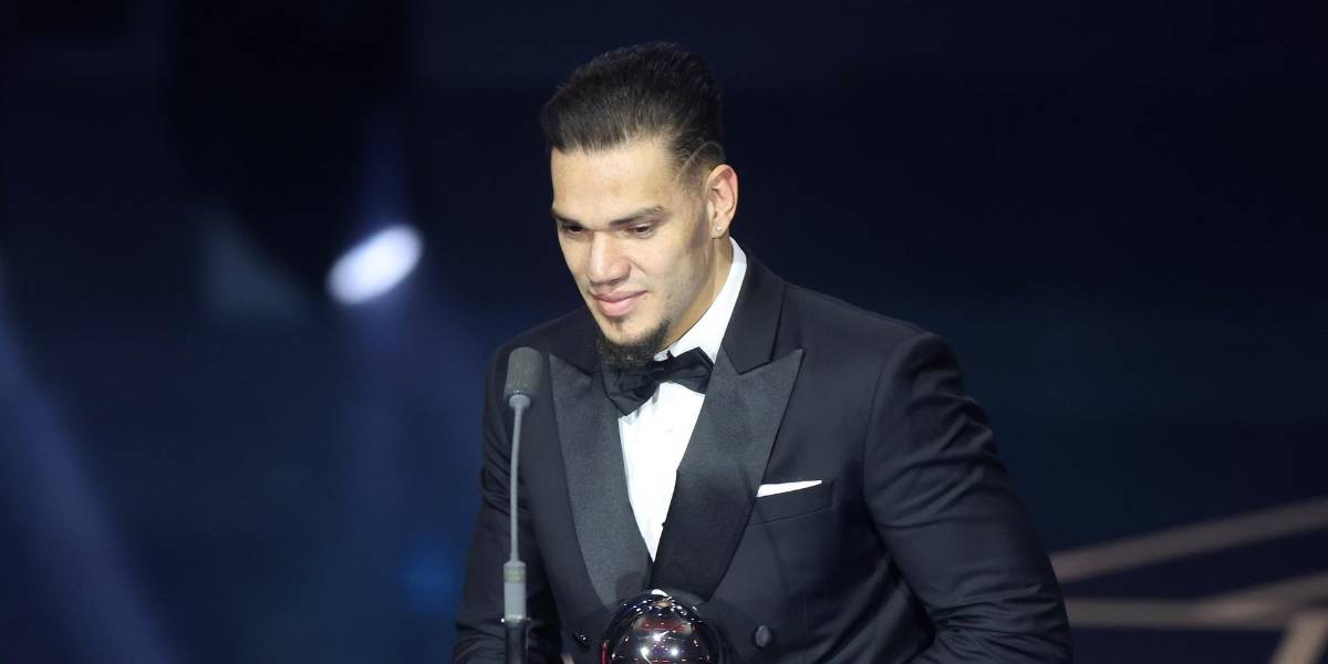 Ederson del Manchester City ganó el premio The Best como mejor portero del 2023
